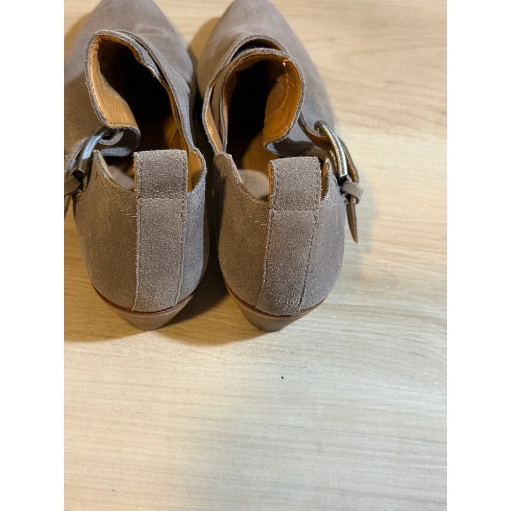 Frye and Co. Suede Ankle Booties Gray 8‎ Women Buckle Pointed Toe 3470781-GRY